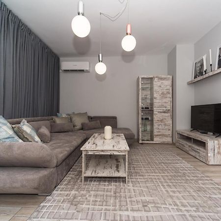 Fashionable 1Bd Flat In The Centre Of Plovdiv Apartman Kültér fotó
